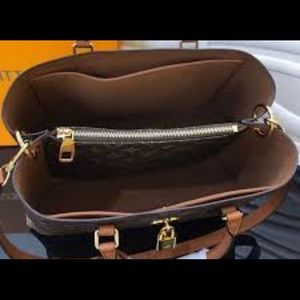 Louis Vuitton Bags - Authentic LV Monogram Carmel Flower Tote Louis Vuitton Bags - Authentic LV Monogram Carmel Flower Tote